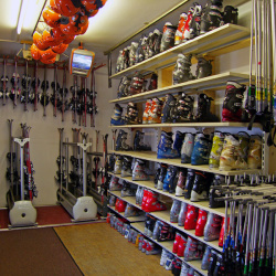 skiworld-samson-skier